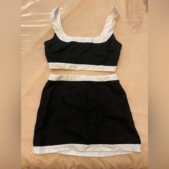 Reformation Robbie Linen Two Piece, Size 6, Worn Once - Picture 4 of 4